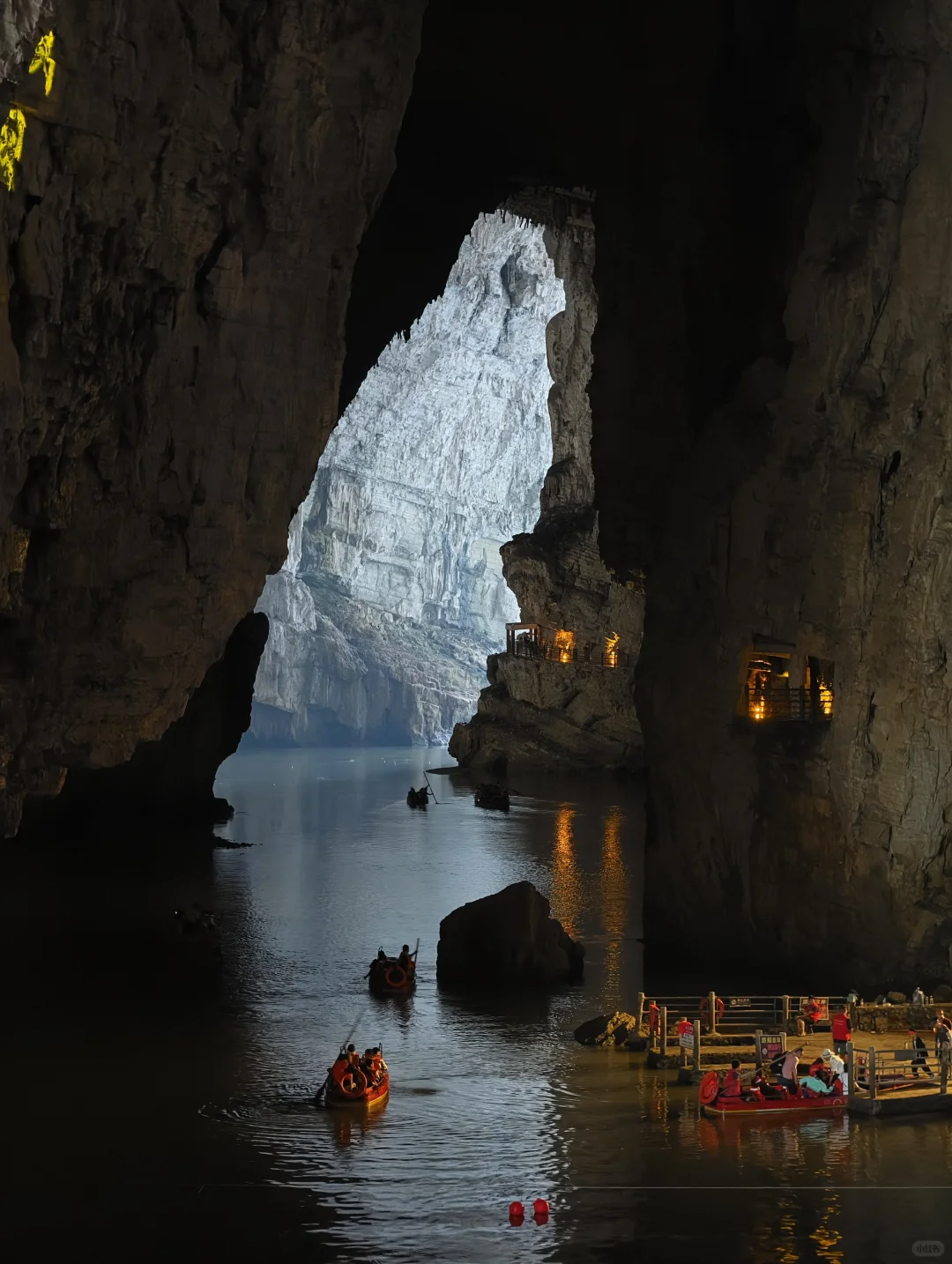 织金洞和大峡谷值得