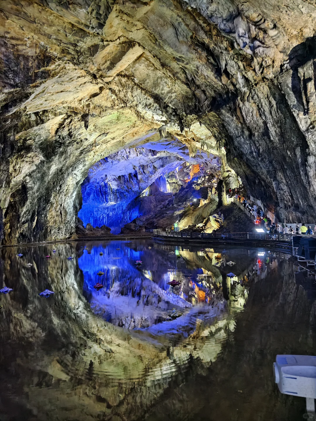 织金洞和大峡谷值得