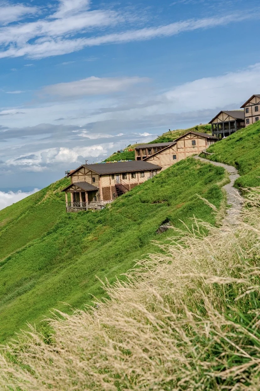 武功山已回。我的真实建议是。。。小红书跟风。