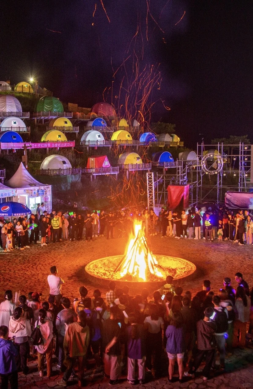 武功山已回。我的真实建议是。。。小红书跟风。