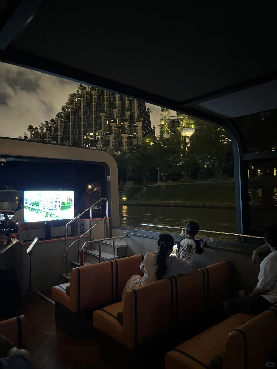 魔都旅游打开新方式，夜游苏州河🚢