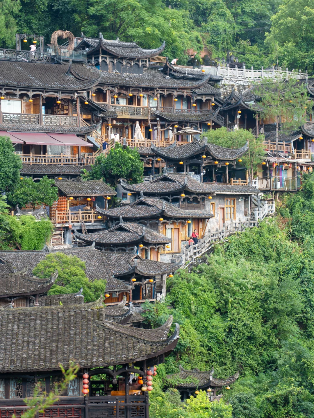 比起长沙‼️我更喜欢湘西这座仙侠千年古镇