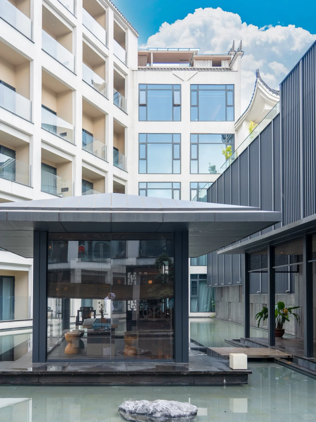 比起长沙‼️我更喜欢湘西这座仙侠千年古镇