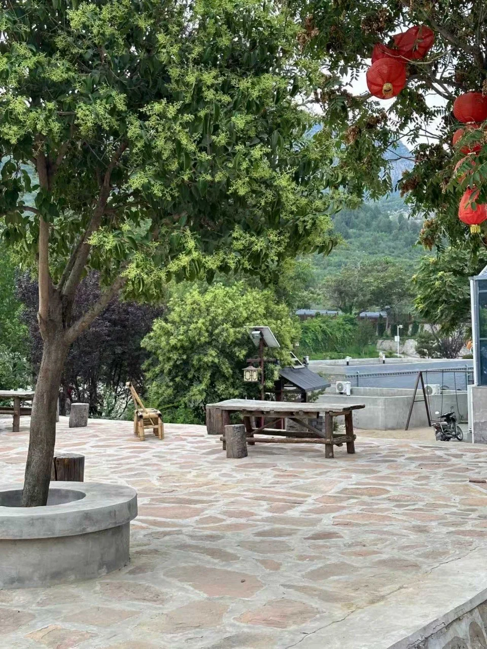 带爸妈！响堂山夸爆