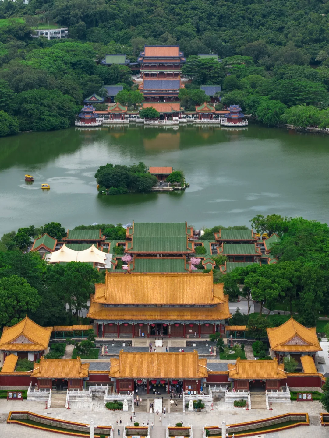 一座满足了我对海滨城市的所有幻想的地方