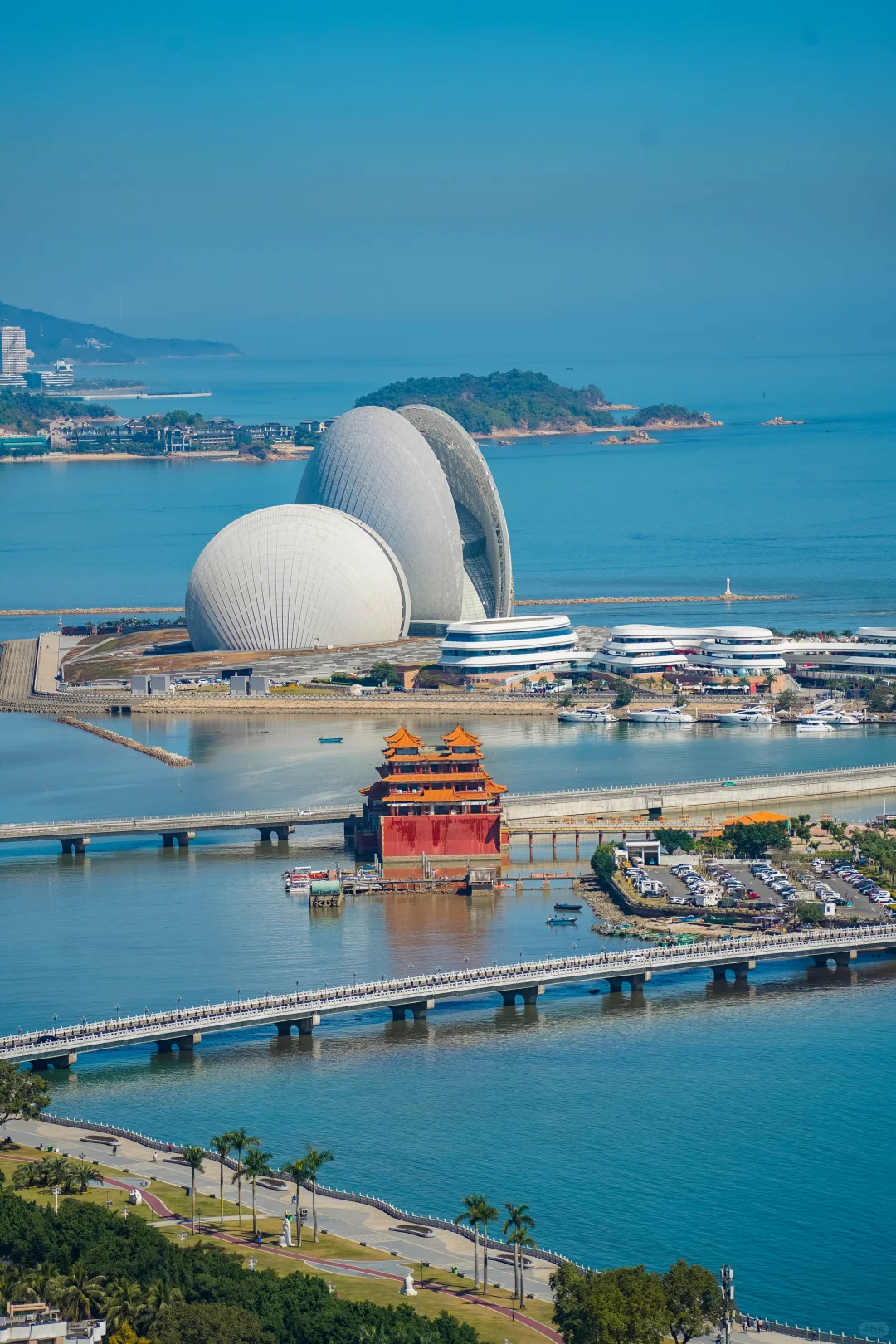 一座满足了我对海滨城市的所有幻想的地方