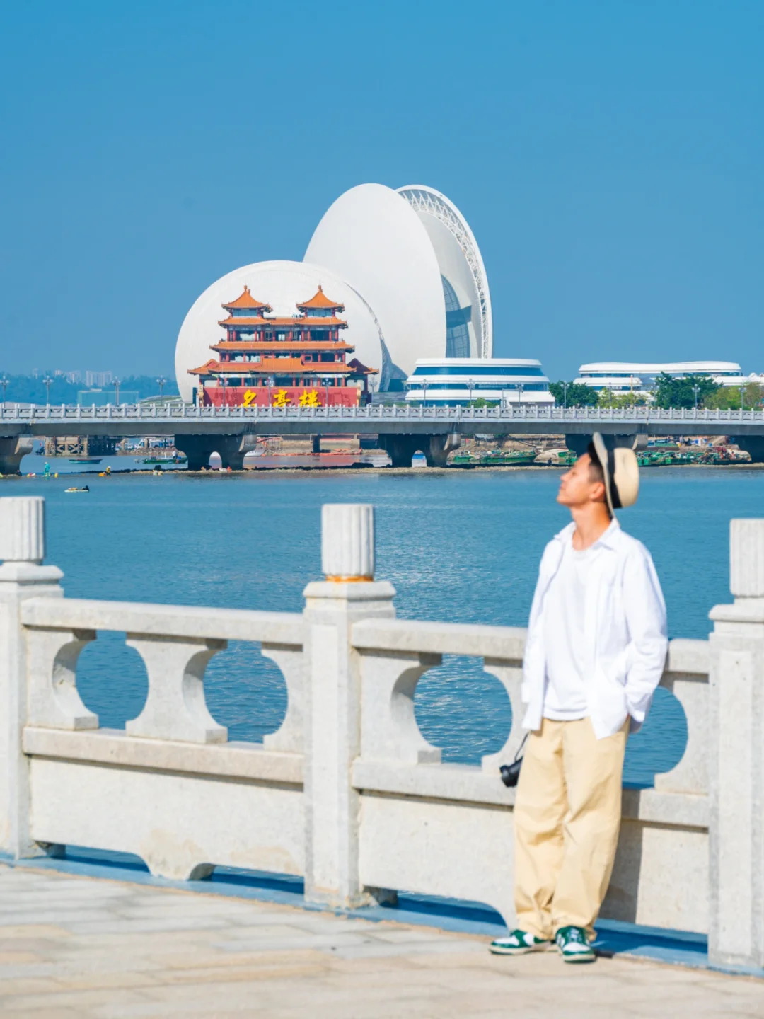 一座满足了我对海滨城市的所有幻想的地方