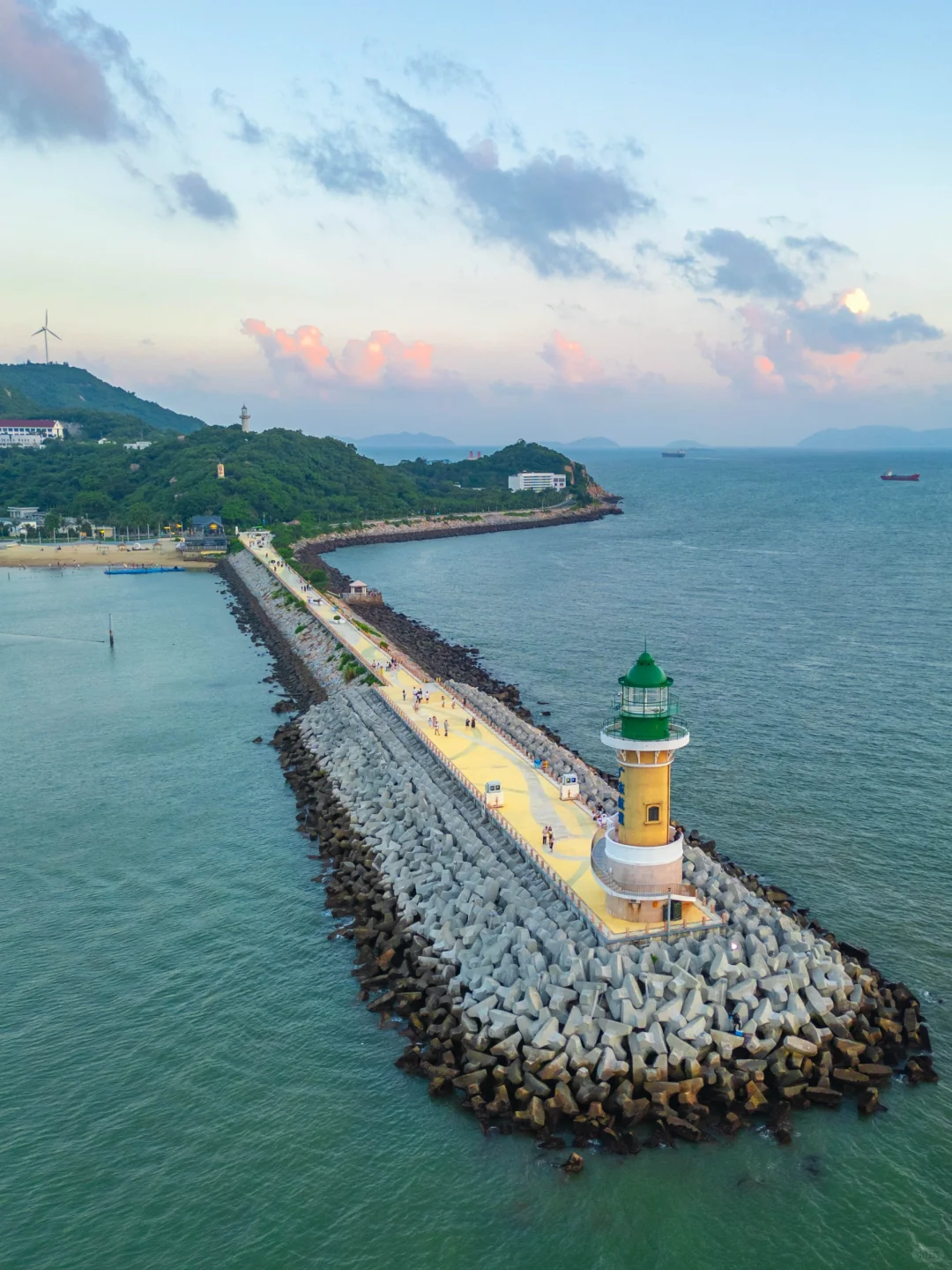 一座满足了我对海滨城市的所有幻想的地方