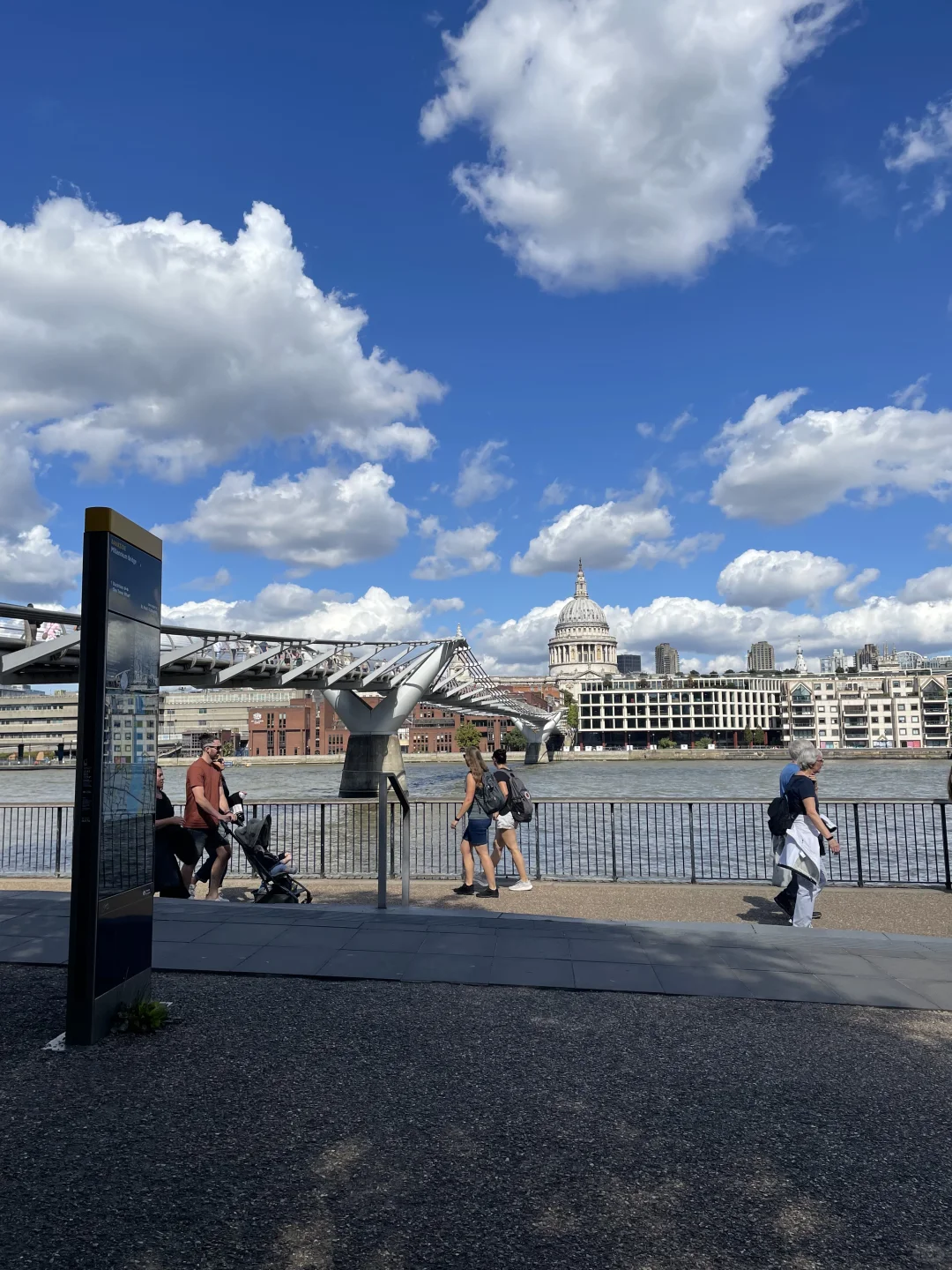 失业焦虑是真的，不上班好爽也是真的