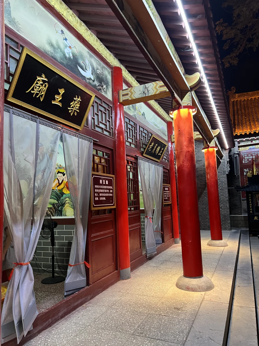 谁懂啊！夜游响堂山石窟也太震撼了！✨