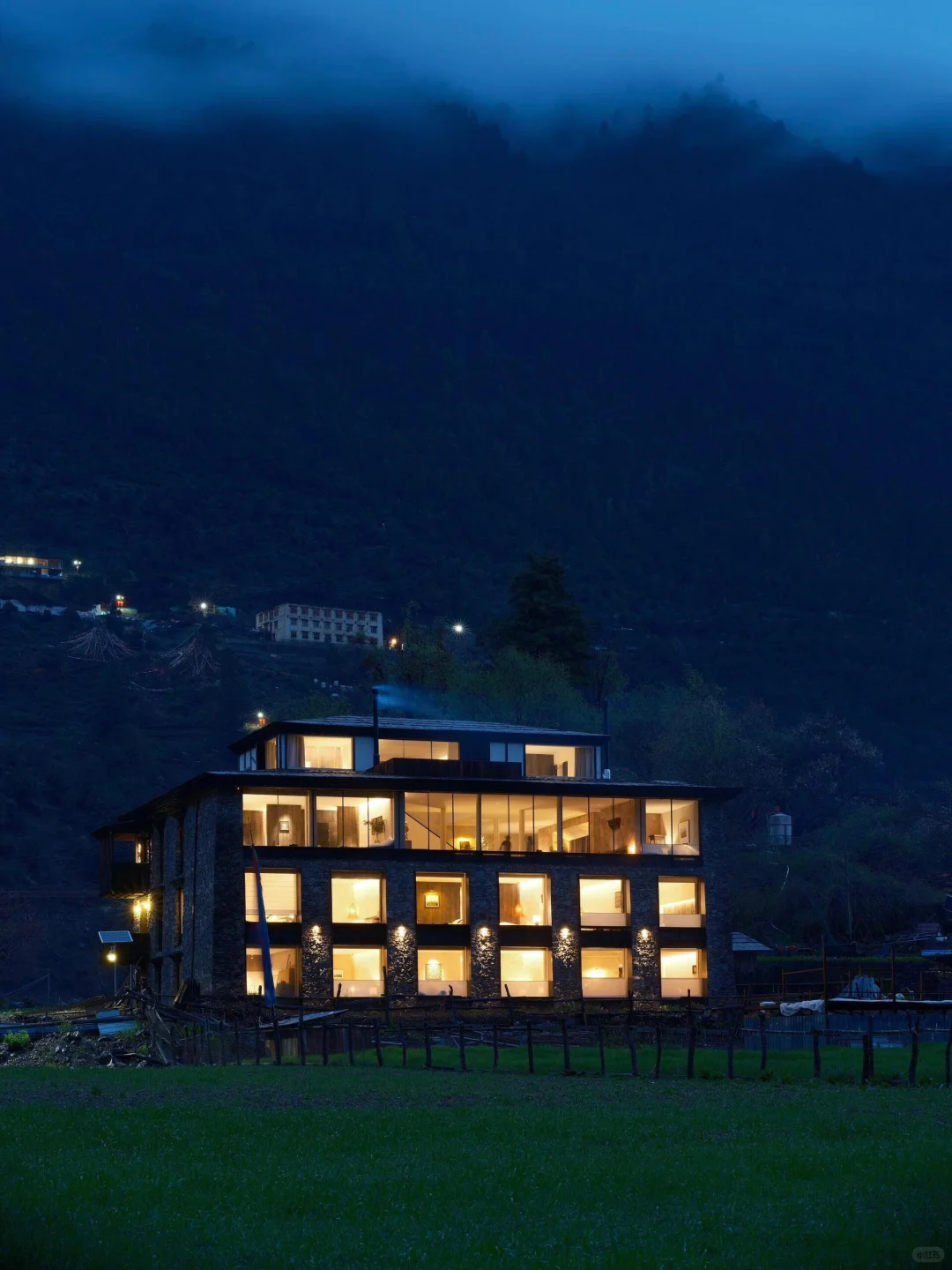 和闺蜜跟团去了香格里拉,这人生酒店太震撼