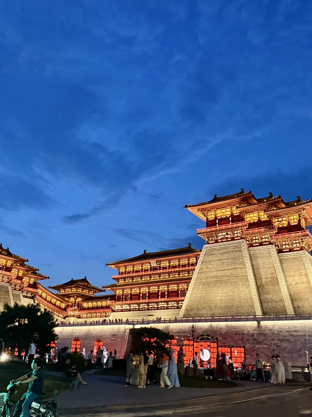 洛阳果然是大城市。。。见世面了！！