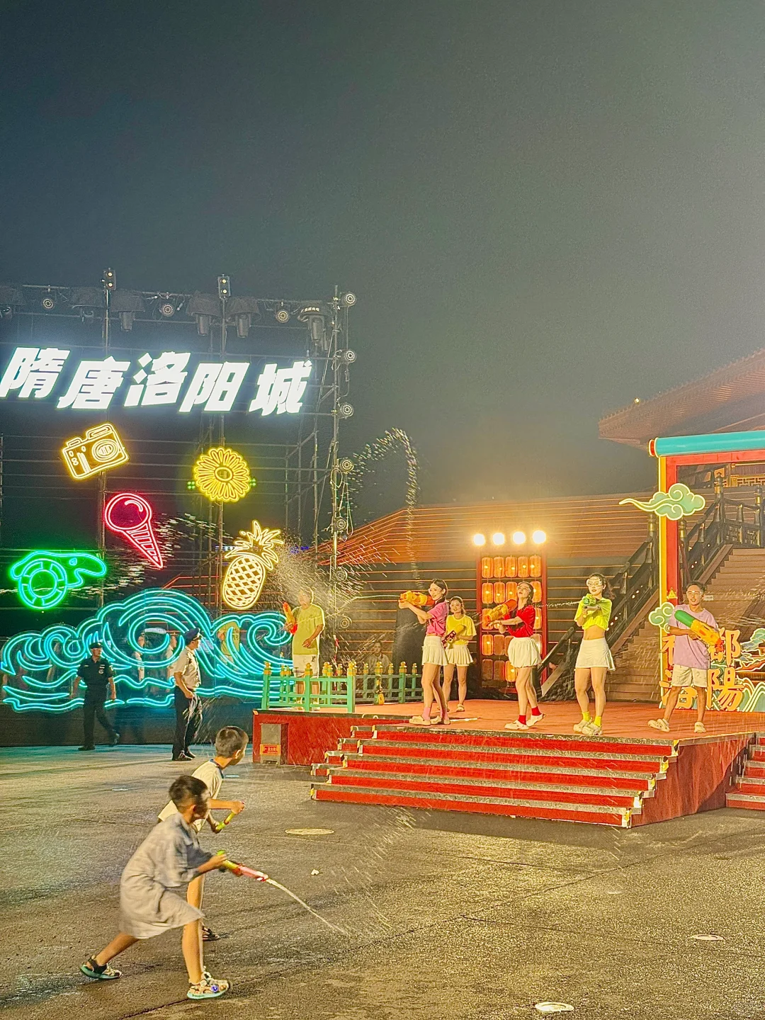 洛阳果然是大城市。。。见世面了！！