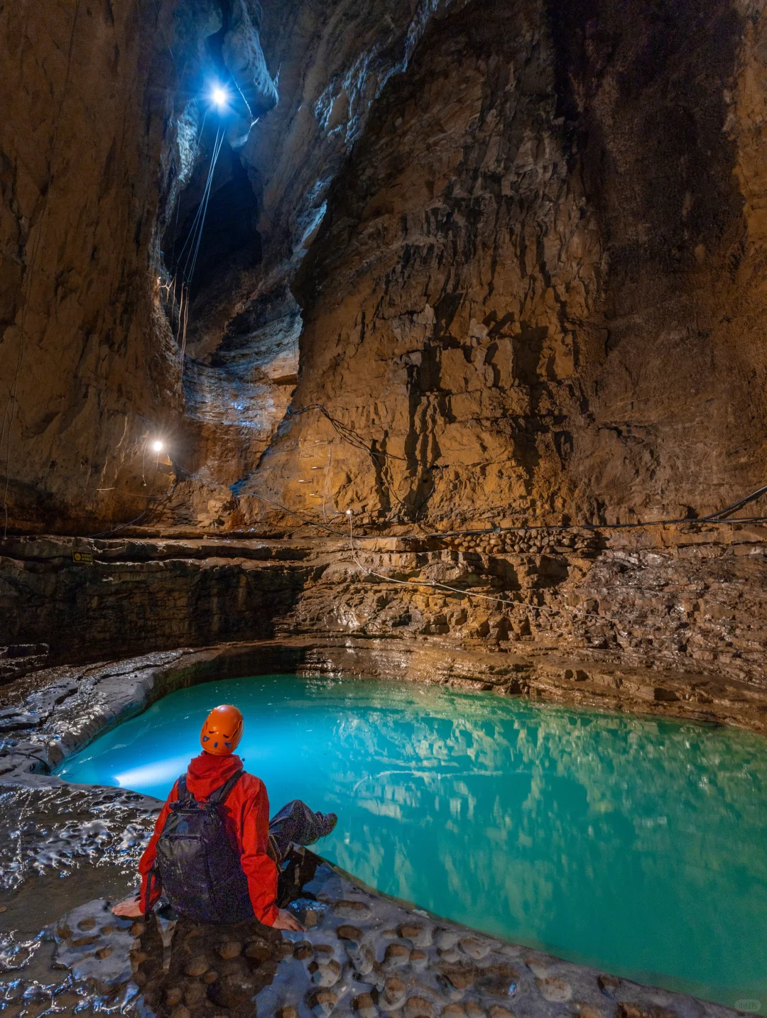 跟着王一博，在贵州找到“地心世界”的入口