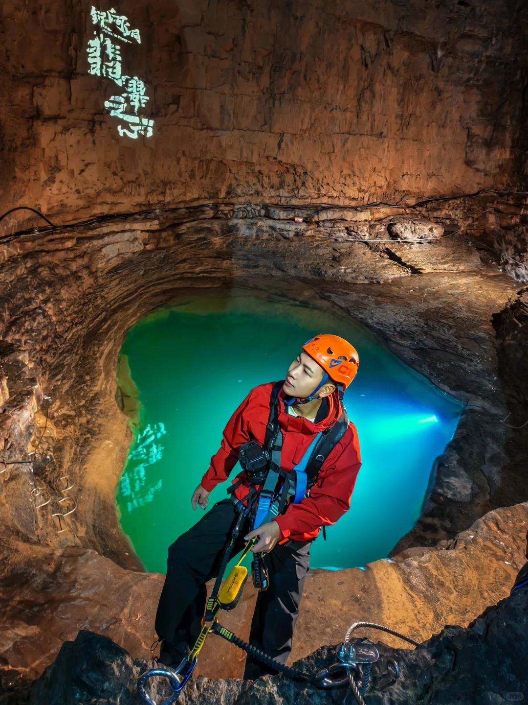 跟着王一博，在贵州找到“地心世界”的入口
