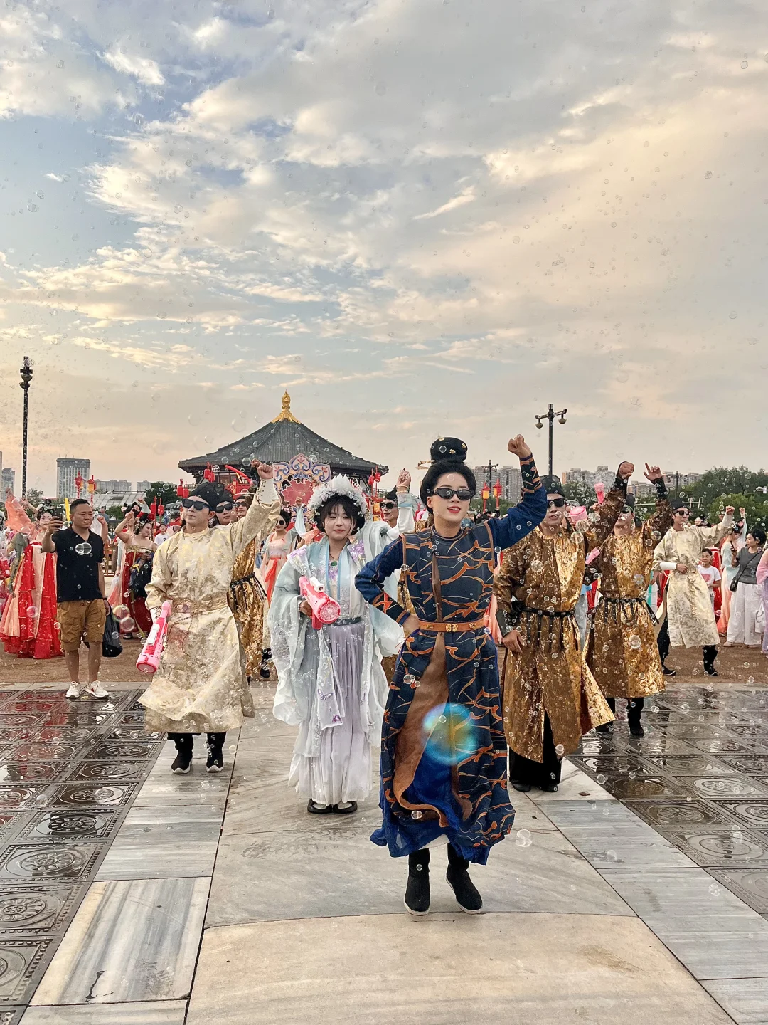 洛阳果然是大城市。。。见世面了！！