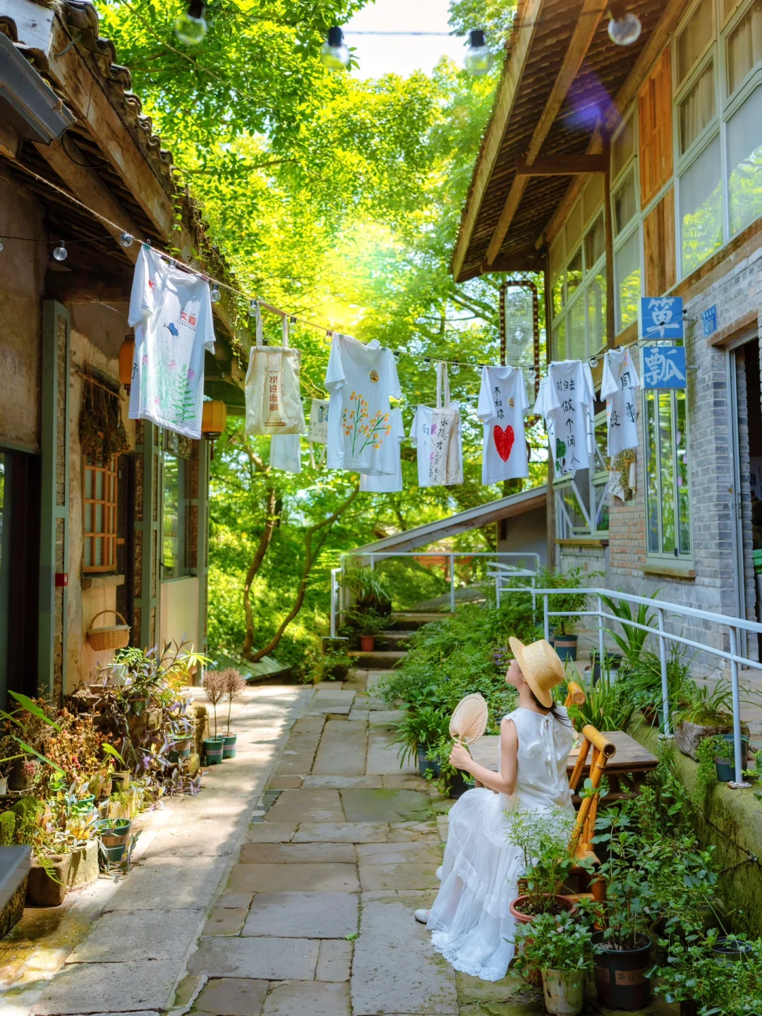 重庆这个没人的古村庄……比洪崖洞好玩100倍!