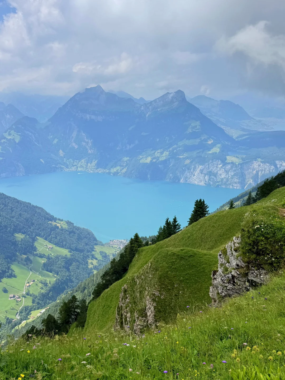 闯入阿尔卑斯山的神秘仙境——瑞士Stoos