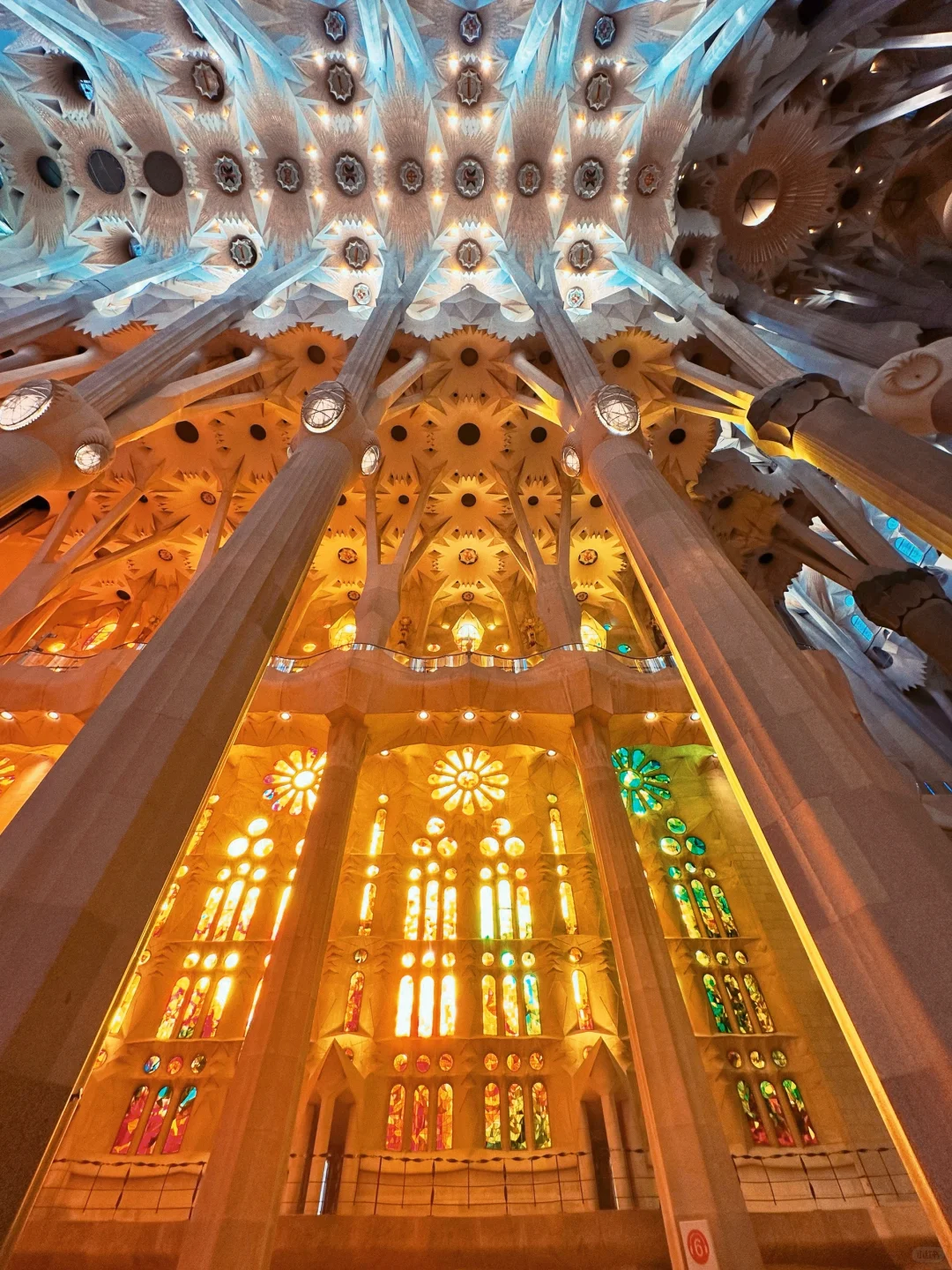 🇪🇸到巴塞罗那旅行，跟着这18张照片走就行！