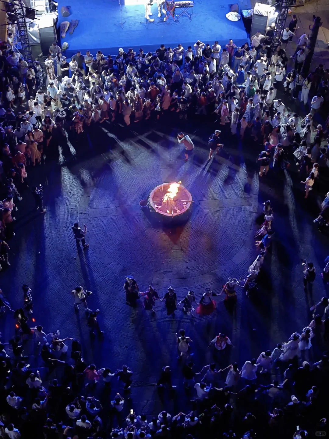 不愧是《国家地理》推荐的寨子，夜景太绝了