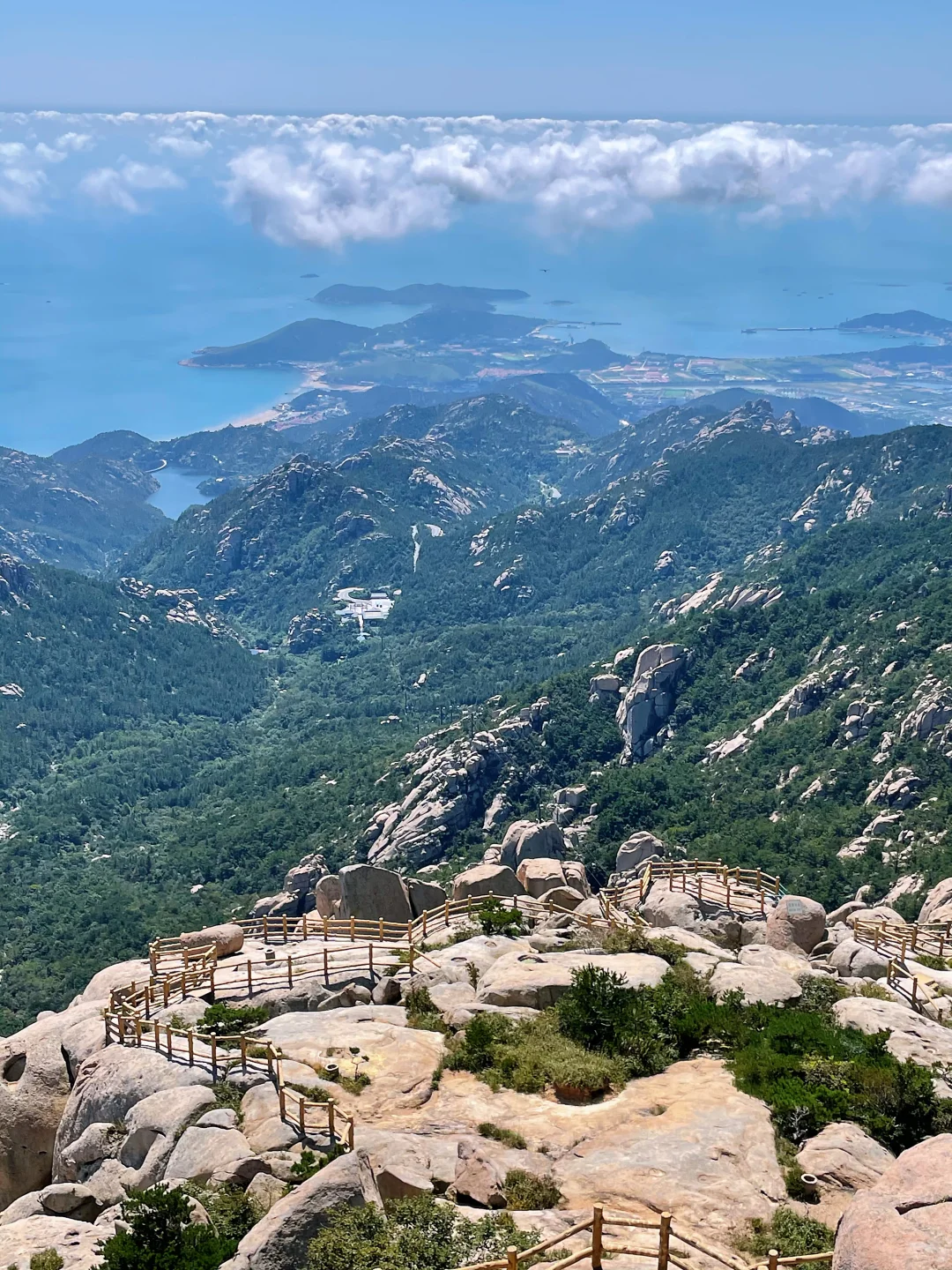 倘若来青岛崂山！那我一定推荐巨峰景区⛰️