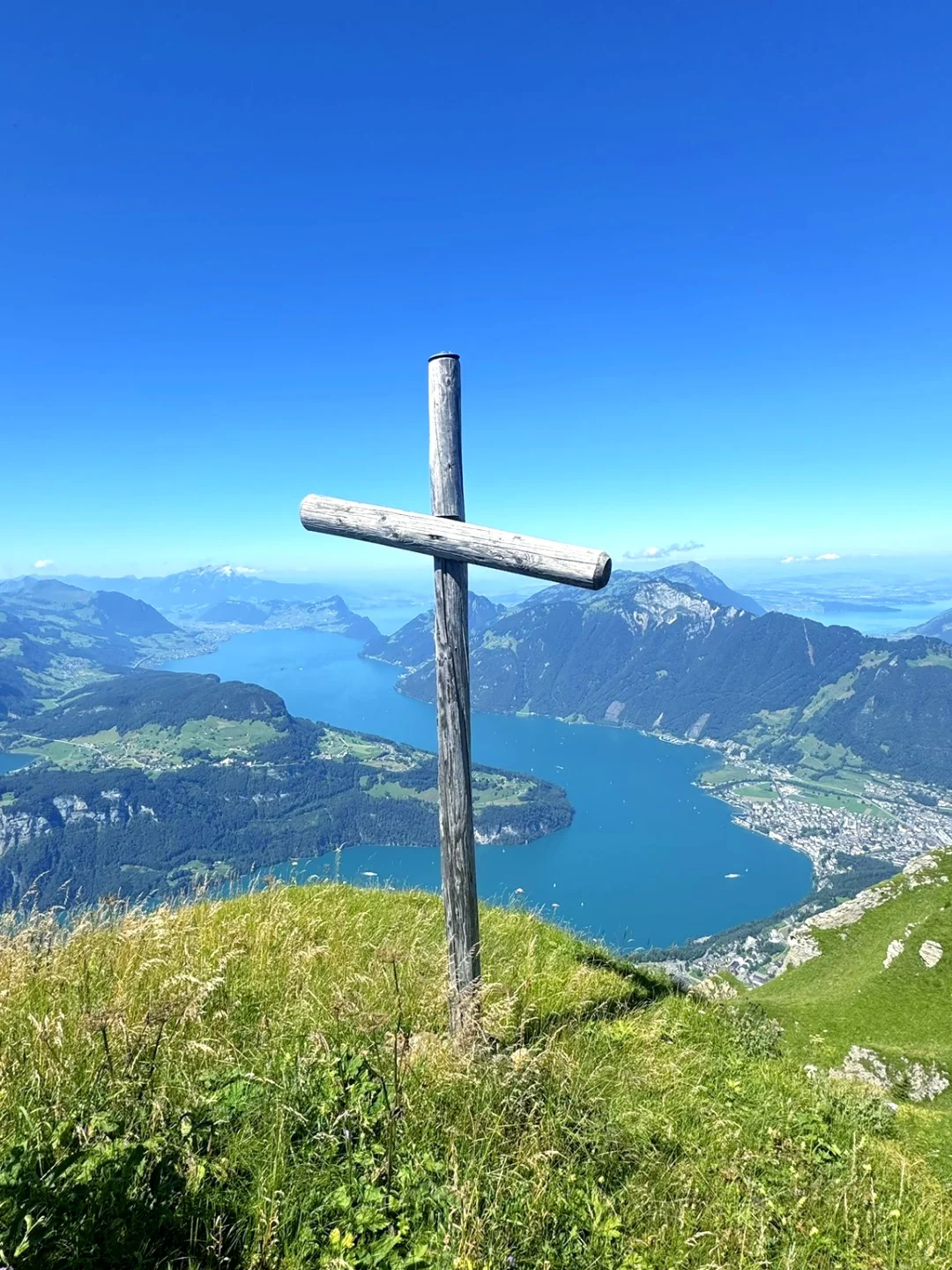 闯入阿尔卑斯山的神秘仙境——瑞士Stoos