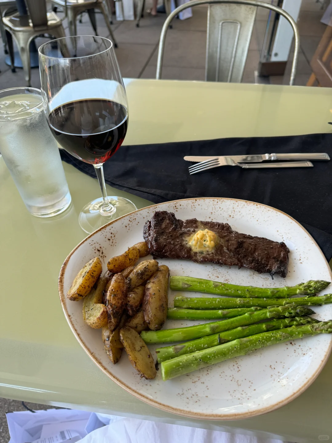 女生在国外一个人旅游的tips