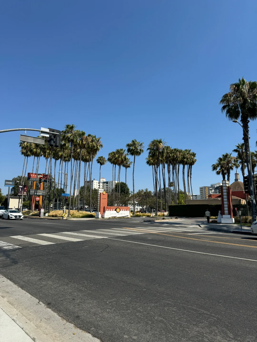 女生在国外一个人旅游的tips