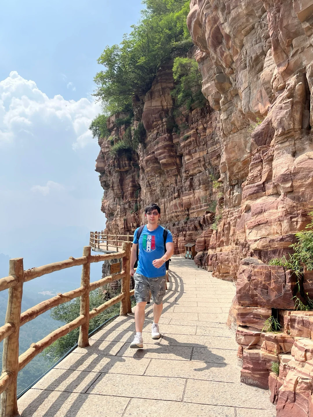 邯郸旅行：东太行山，包场爬山，绝美丹霞地貌