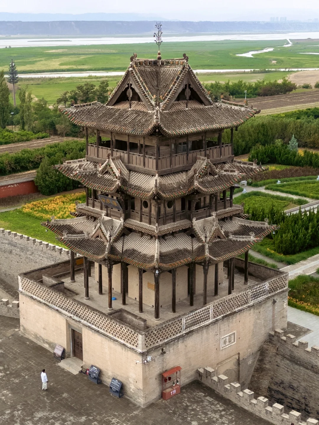 “推荐一个适合国庆旅行的冷门小城吧”