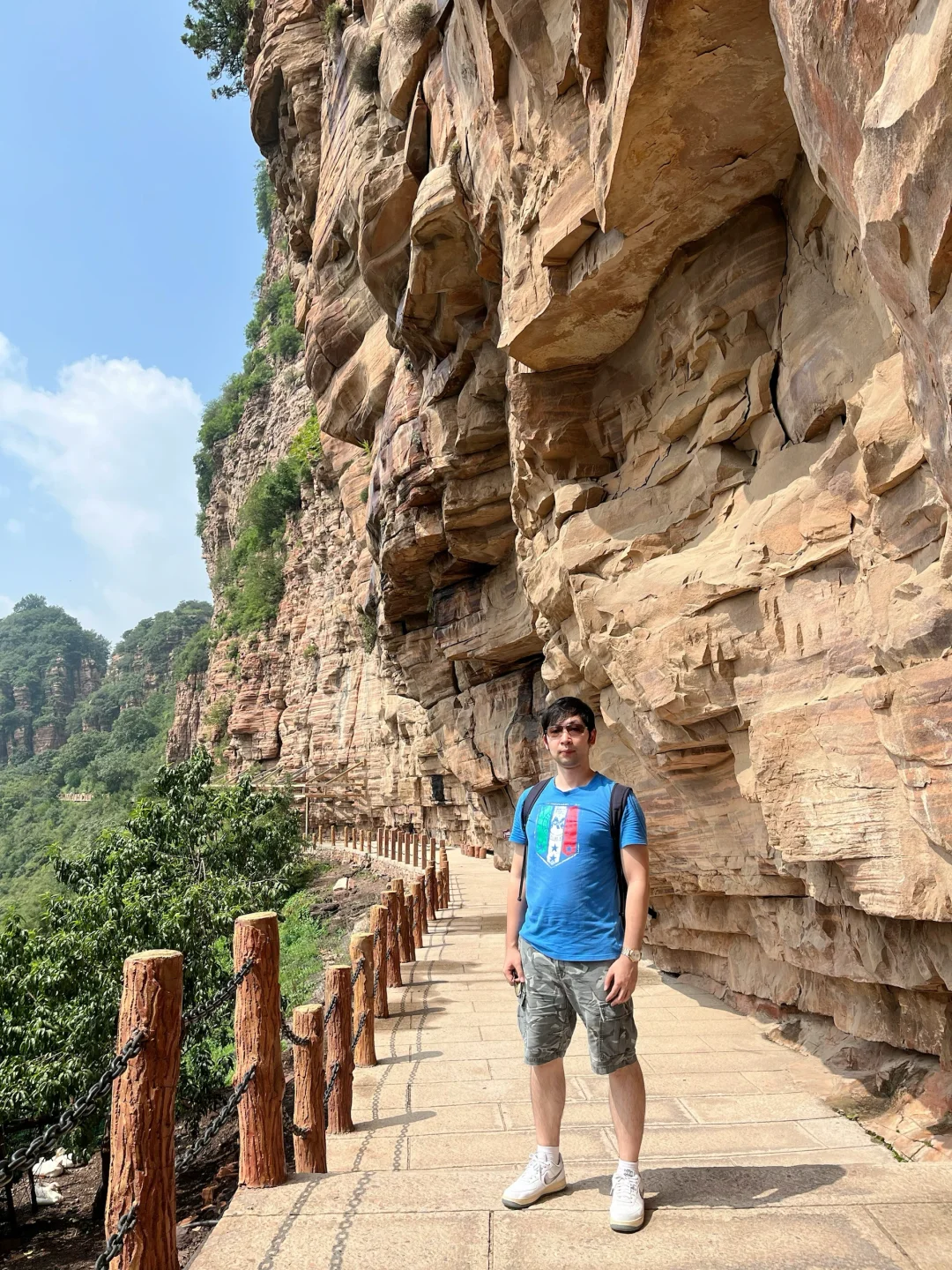 邯郸旅行：东太行山，包场爬山，绝美丹霞地貌