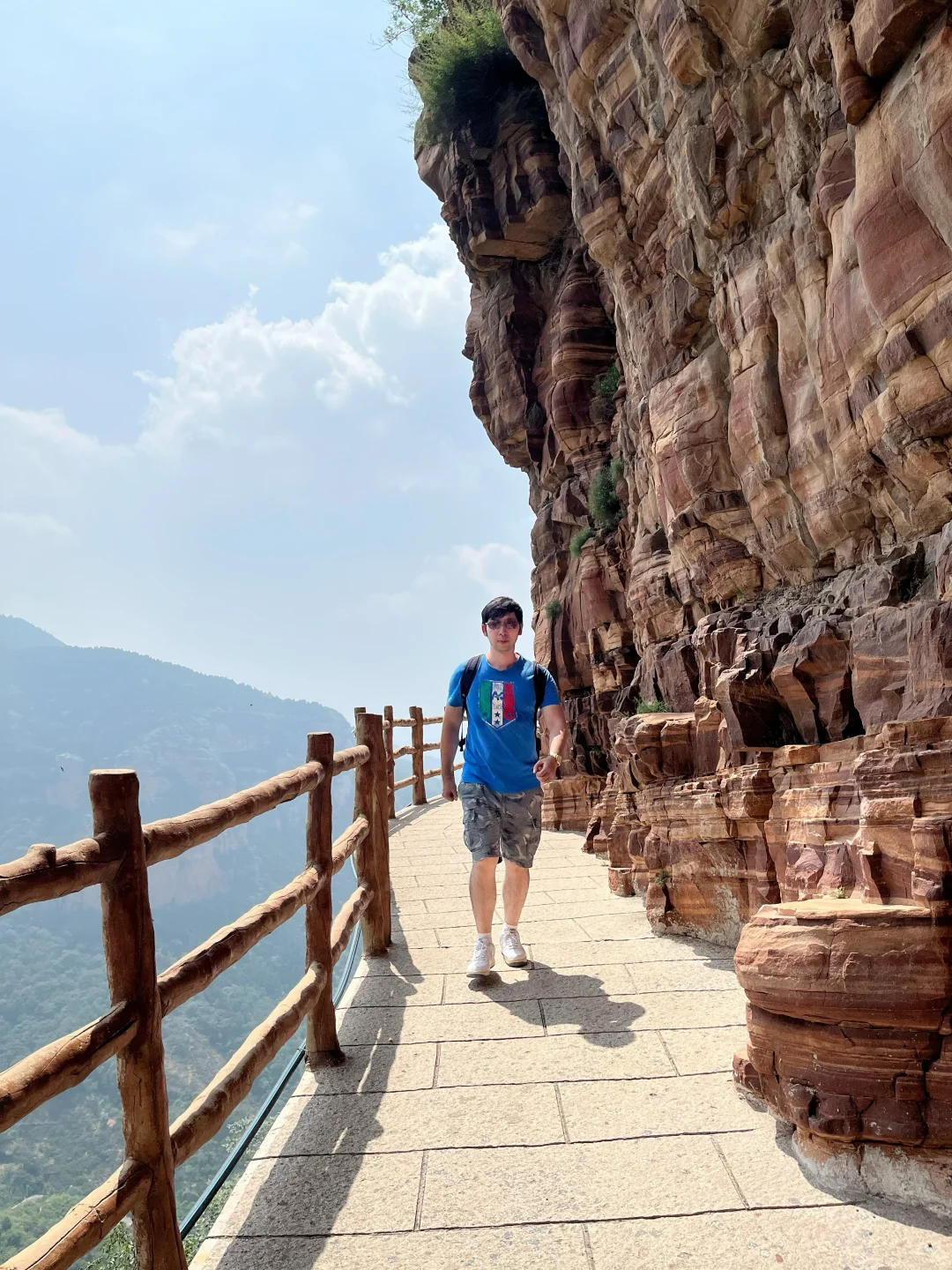 邯郸旅行：东太行山，包场爬山，绝美丹霞地貌