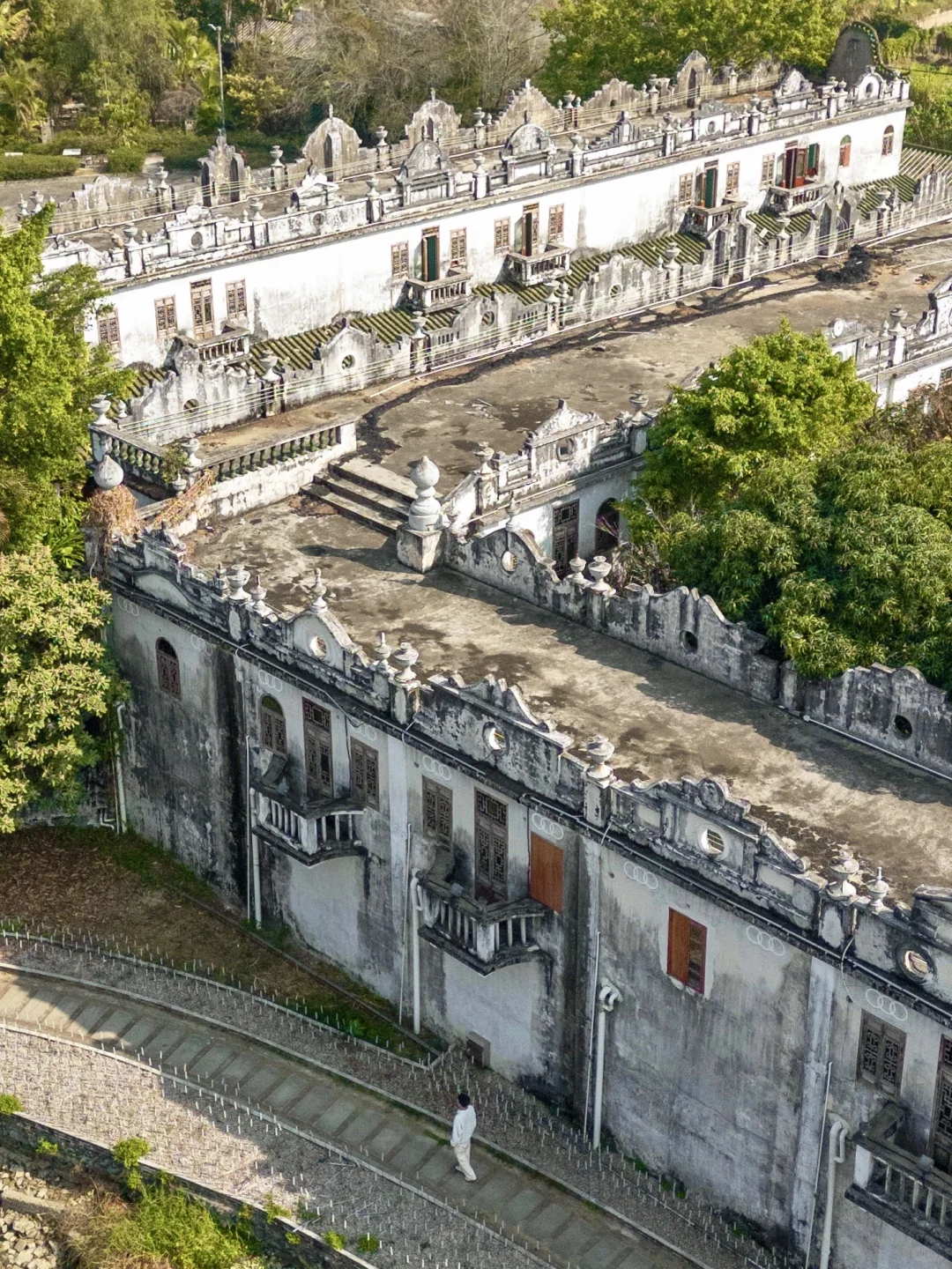 “推荐一个适合国庆旅行的冷门小城吧”