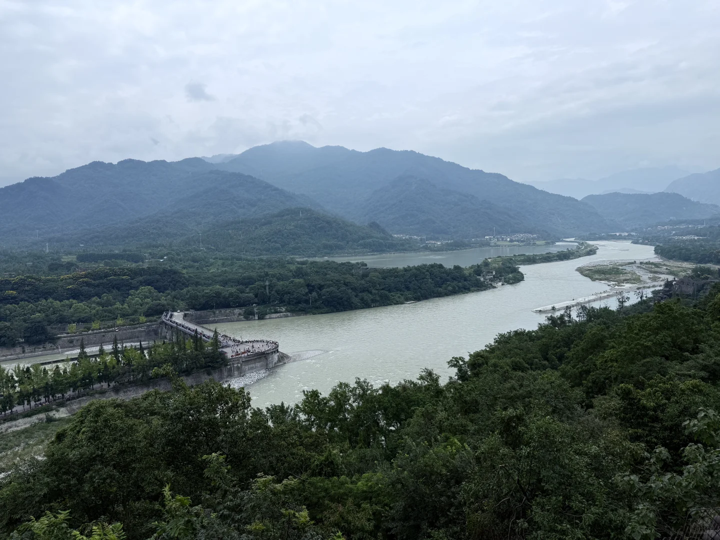 九寨沟-三星堆-乐山-都江堰-成都旅游攻略