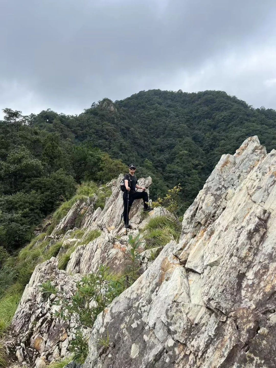 刀枪岩徒步｜手脚并用爬野山，解锁江南小华山