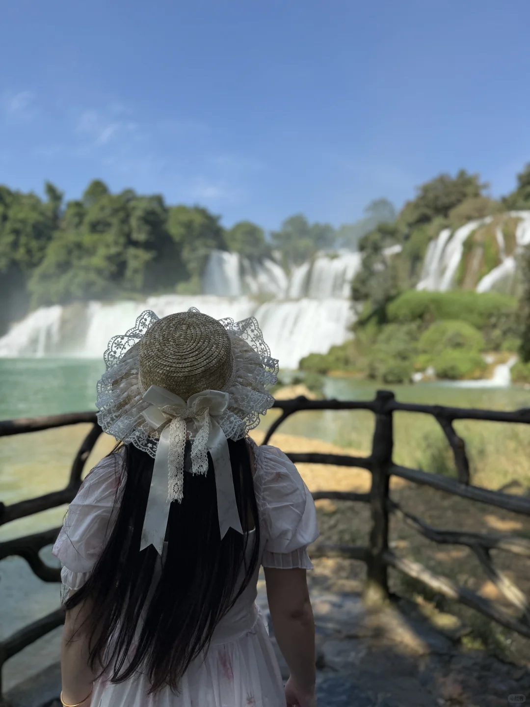 太震撼了，德天跨国瀑布景区