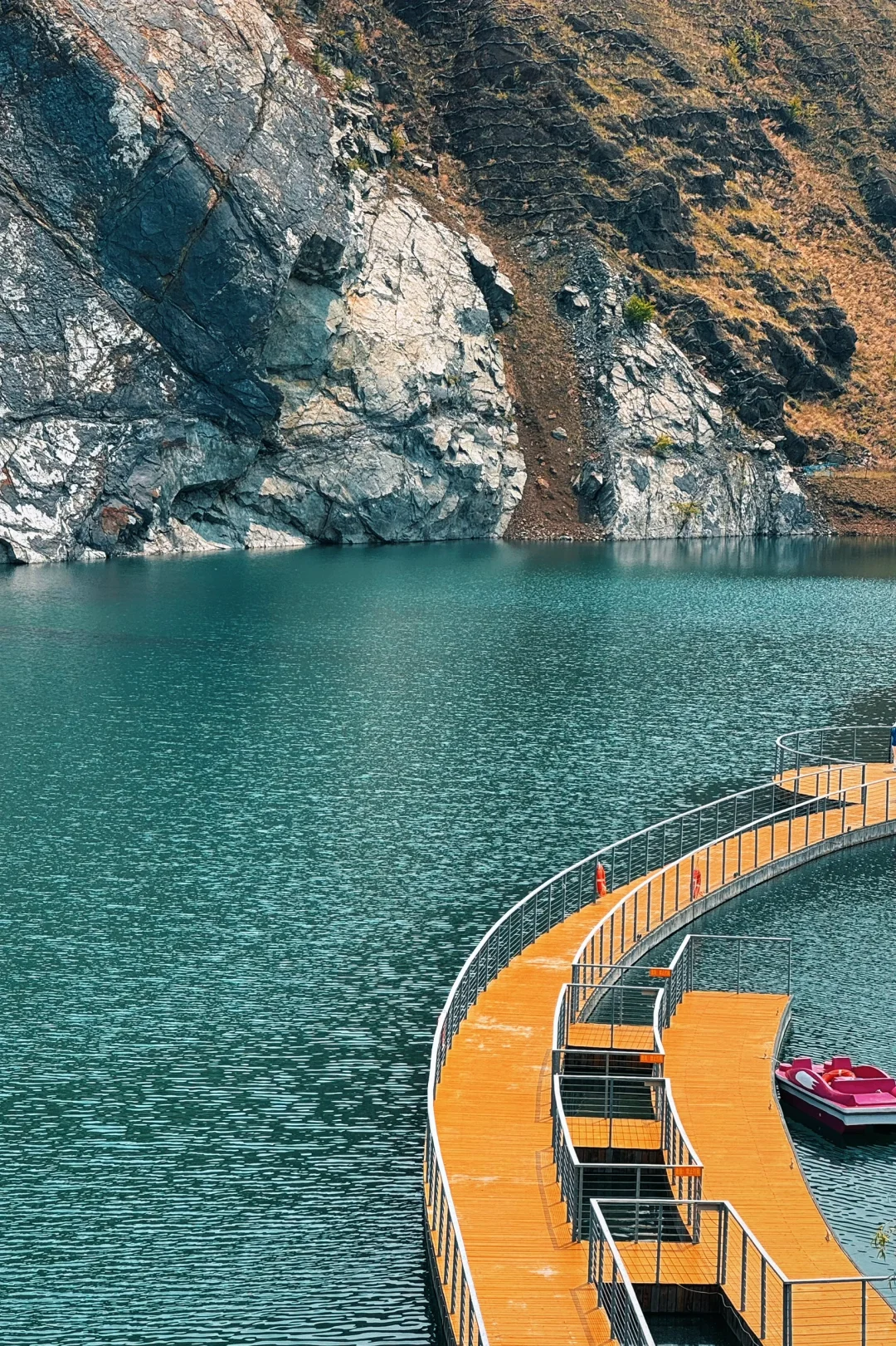 双鸭山宝清翡翠湖·摇篮山芝樱花