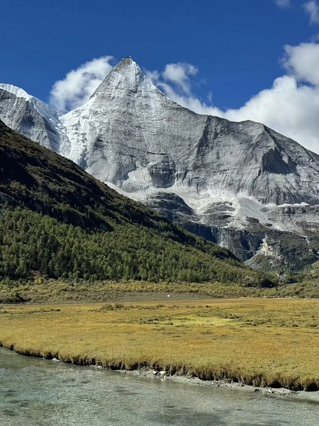 实话难听😓但这就是稻城亚丁10.1国庆现状。。