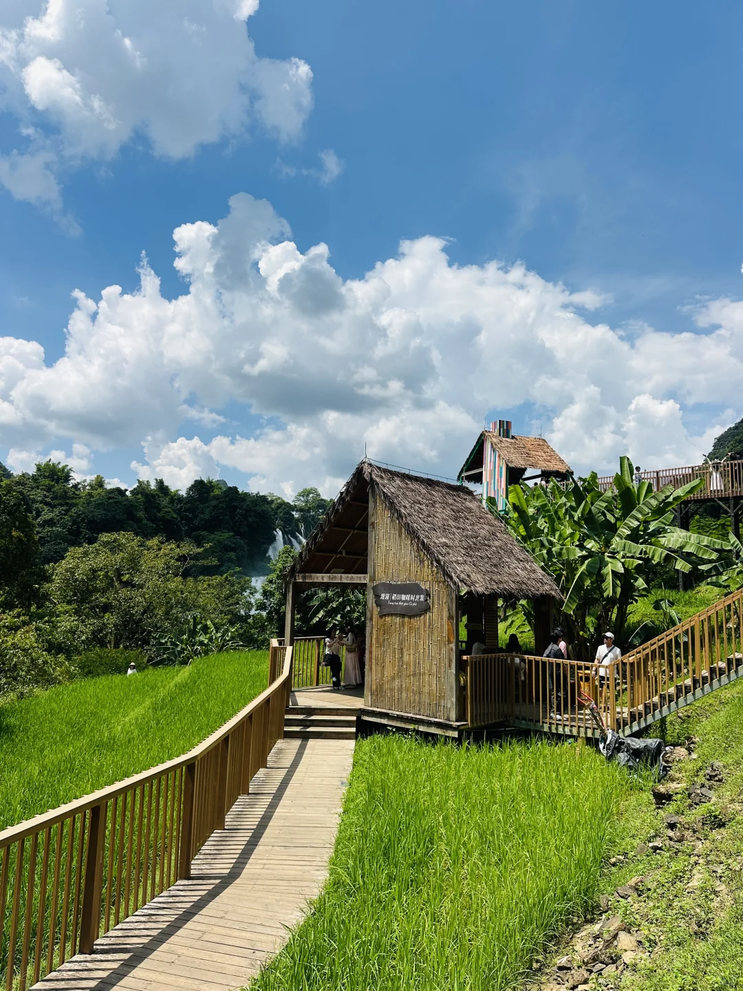 太震撼了，德天跨国瀑布景区