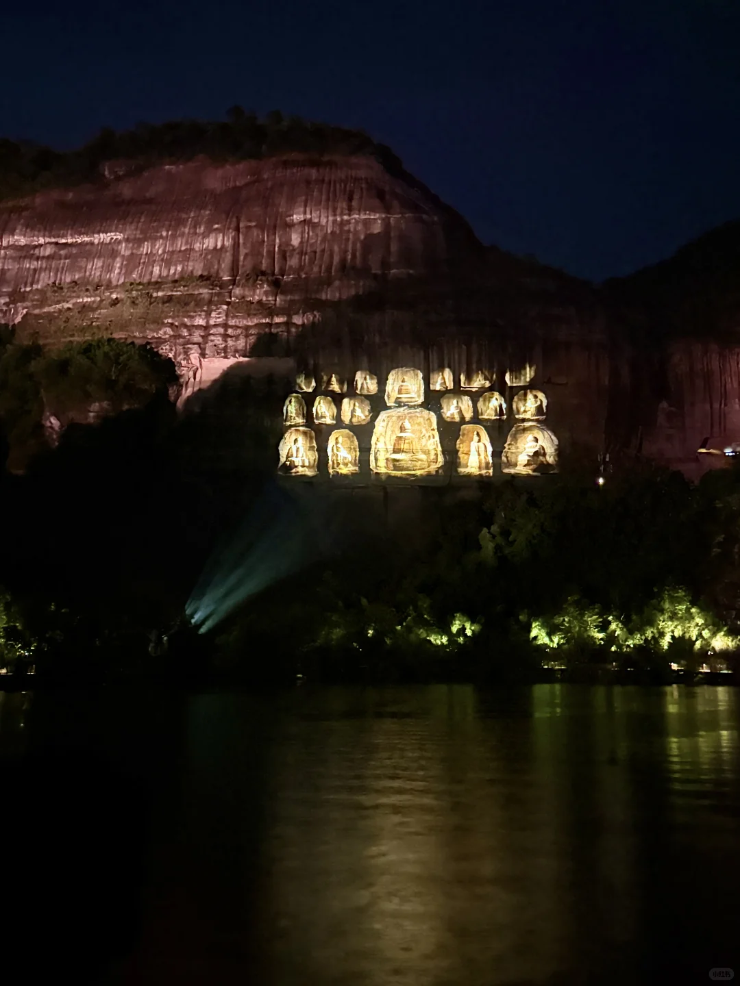 广州1.5h直达!世界级丹霞山怎么没人推?