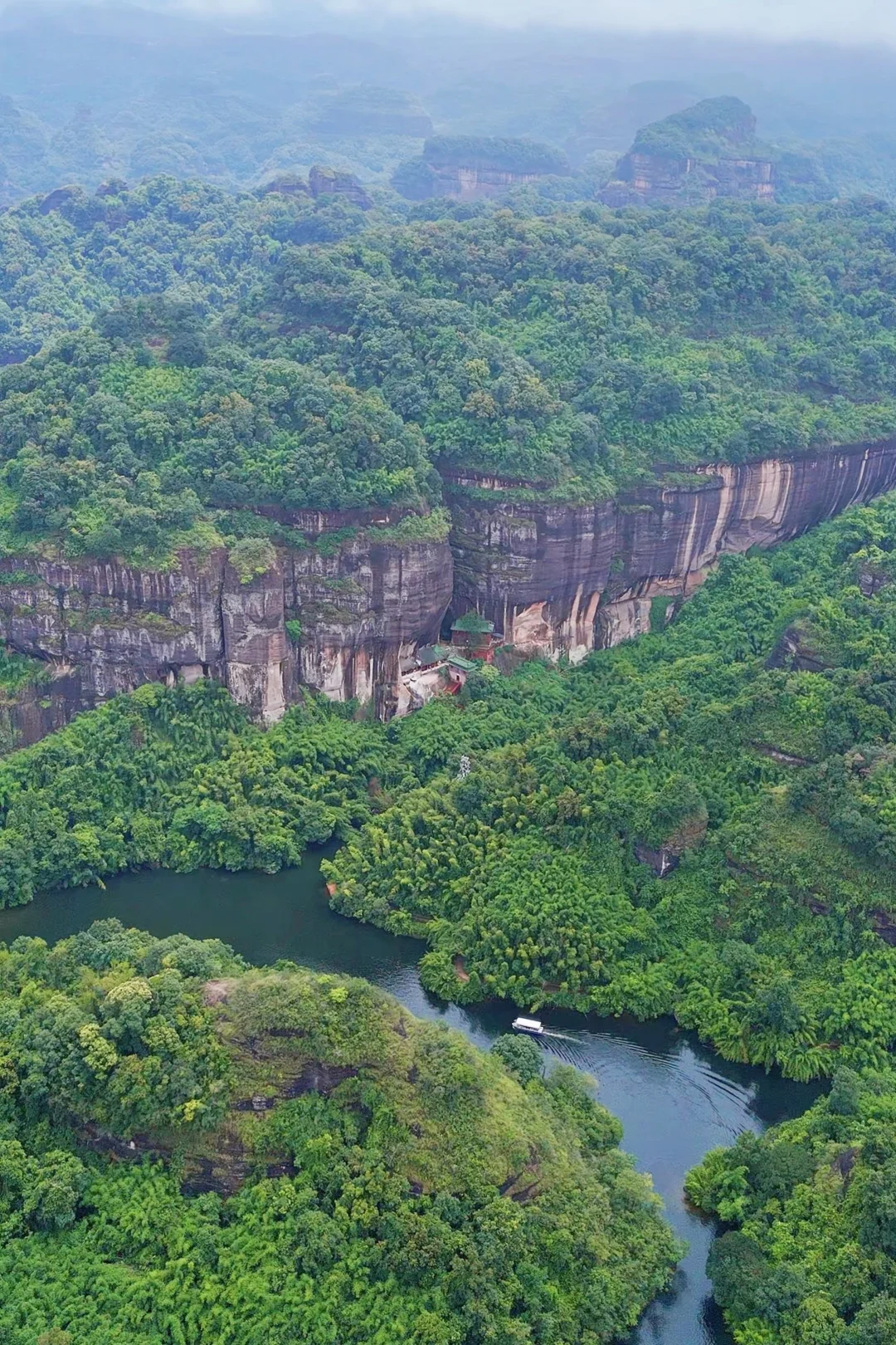 广州1.5h直达!世界级丹霞山怎么没人推?