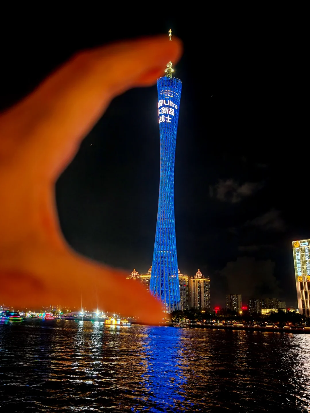 夜游广州塔广场|小蛮腰云端光影秀美到窒息