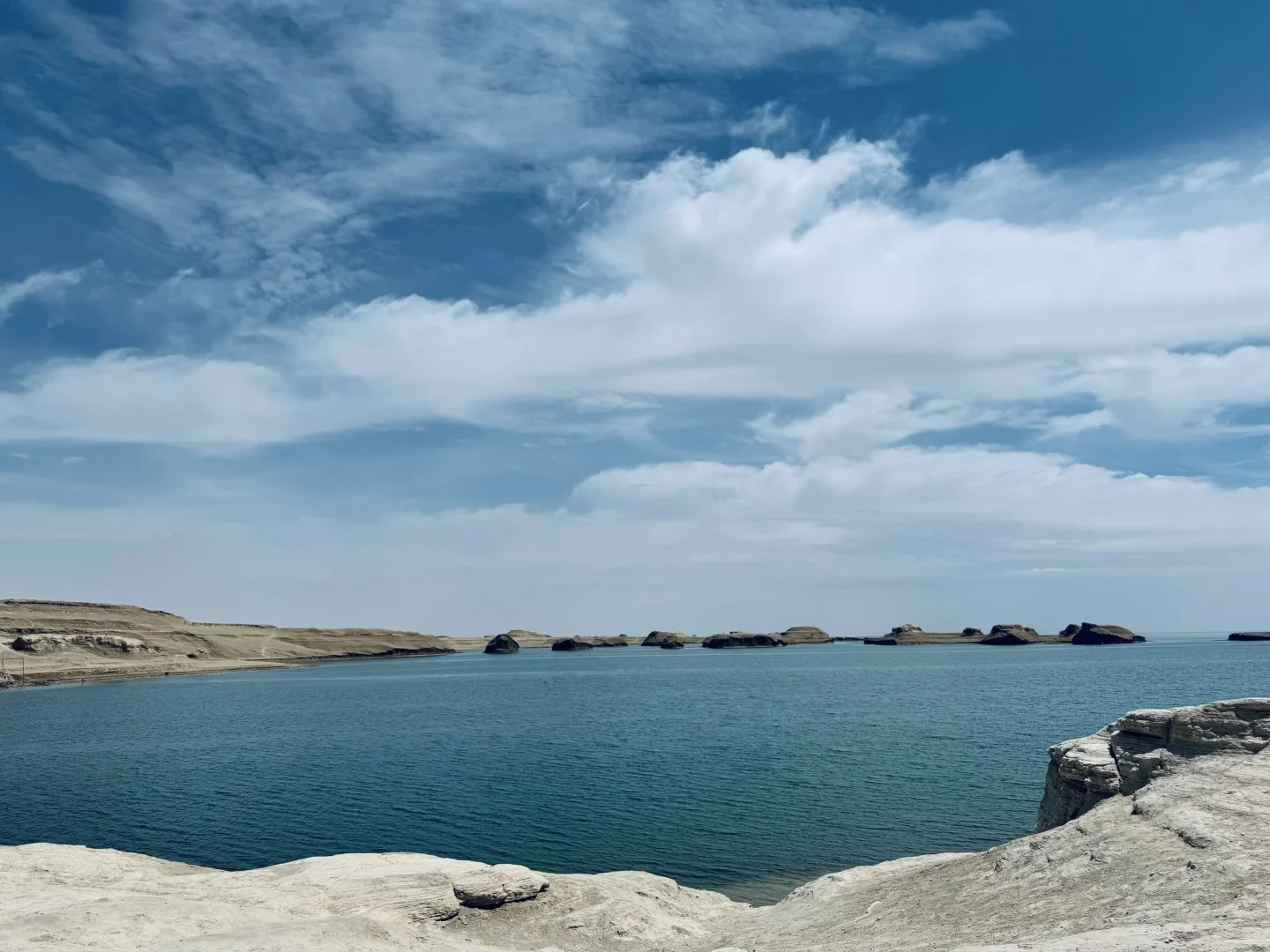 看湖看景看沙漠🏜️、留下属于自己可纪念时光