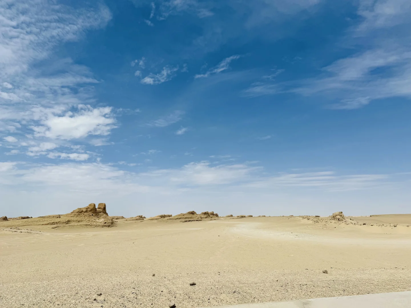 看湖看景看沙漠🏜️、留下属于自己可纪念时光