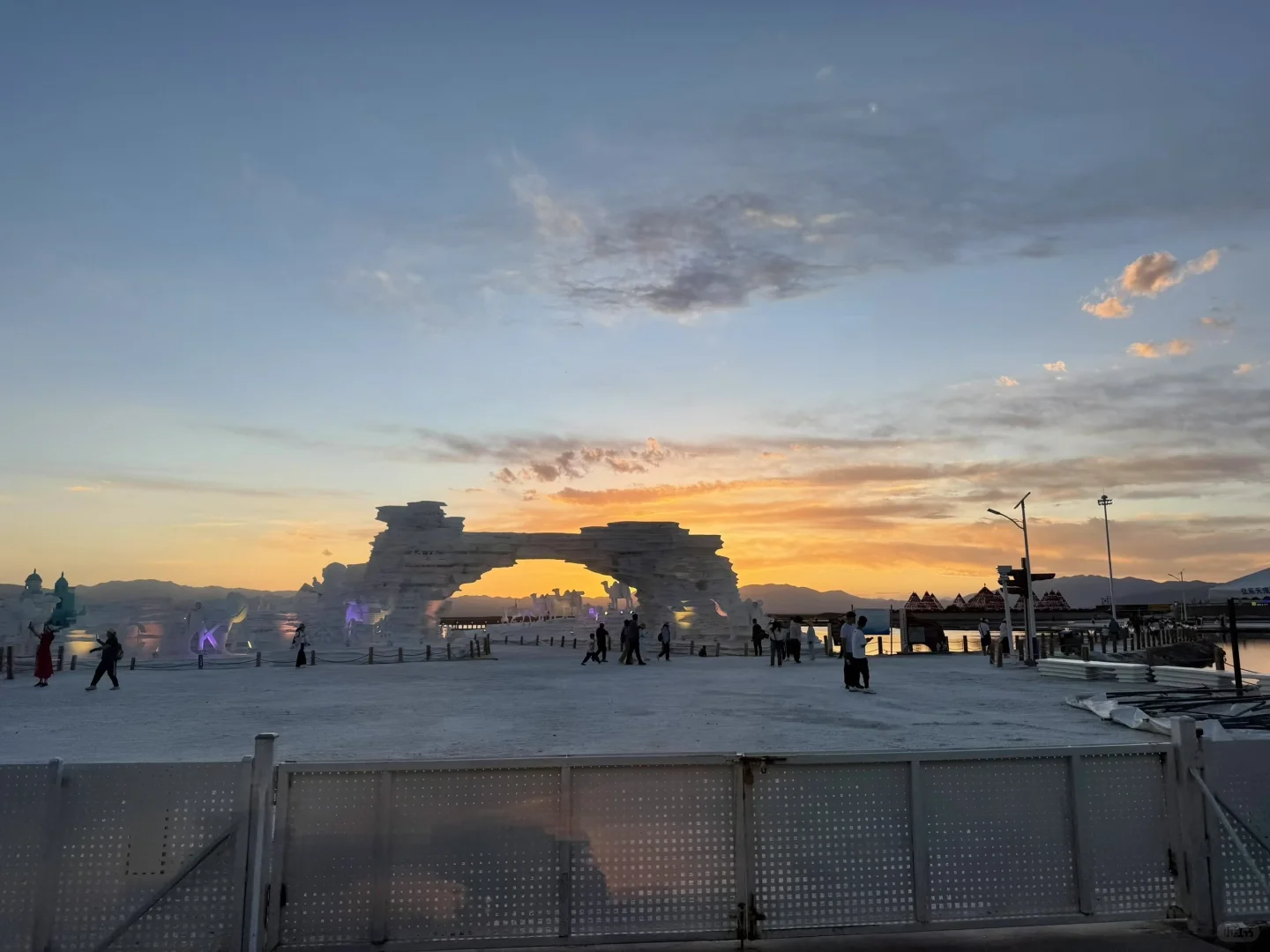 看湖看景看沙漠🏜️、留下属于自己可纪念时光