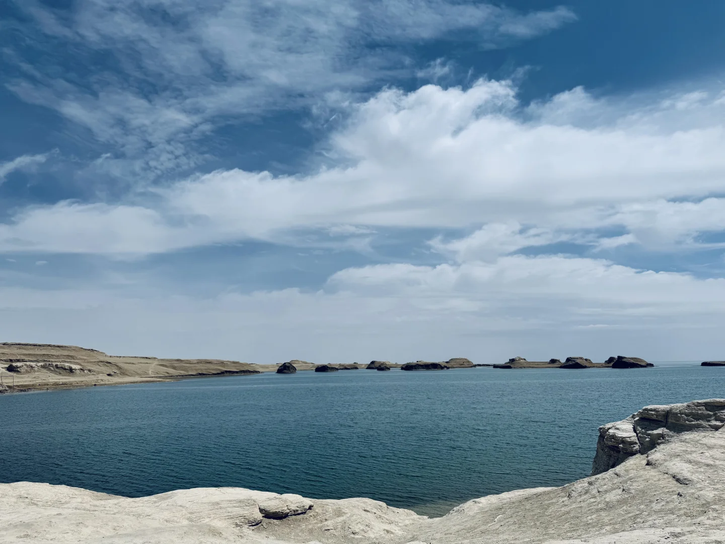 看湖看景看沙漠🏜️、留下属于自己可纪念时光