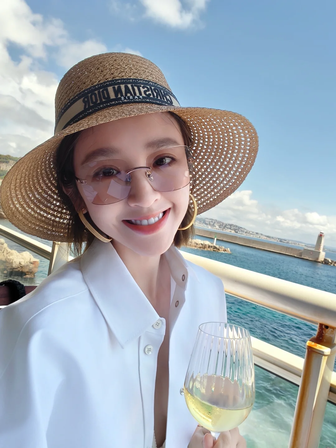 阳光是最好的滤镜，打卡南法的海~