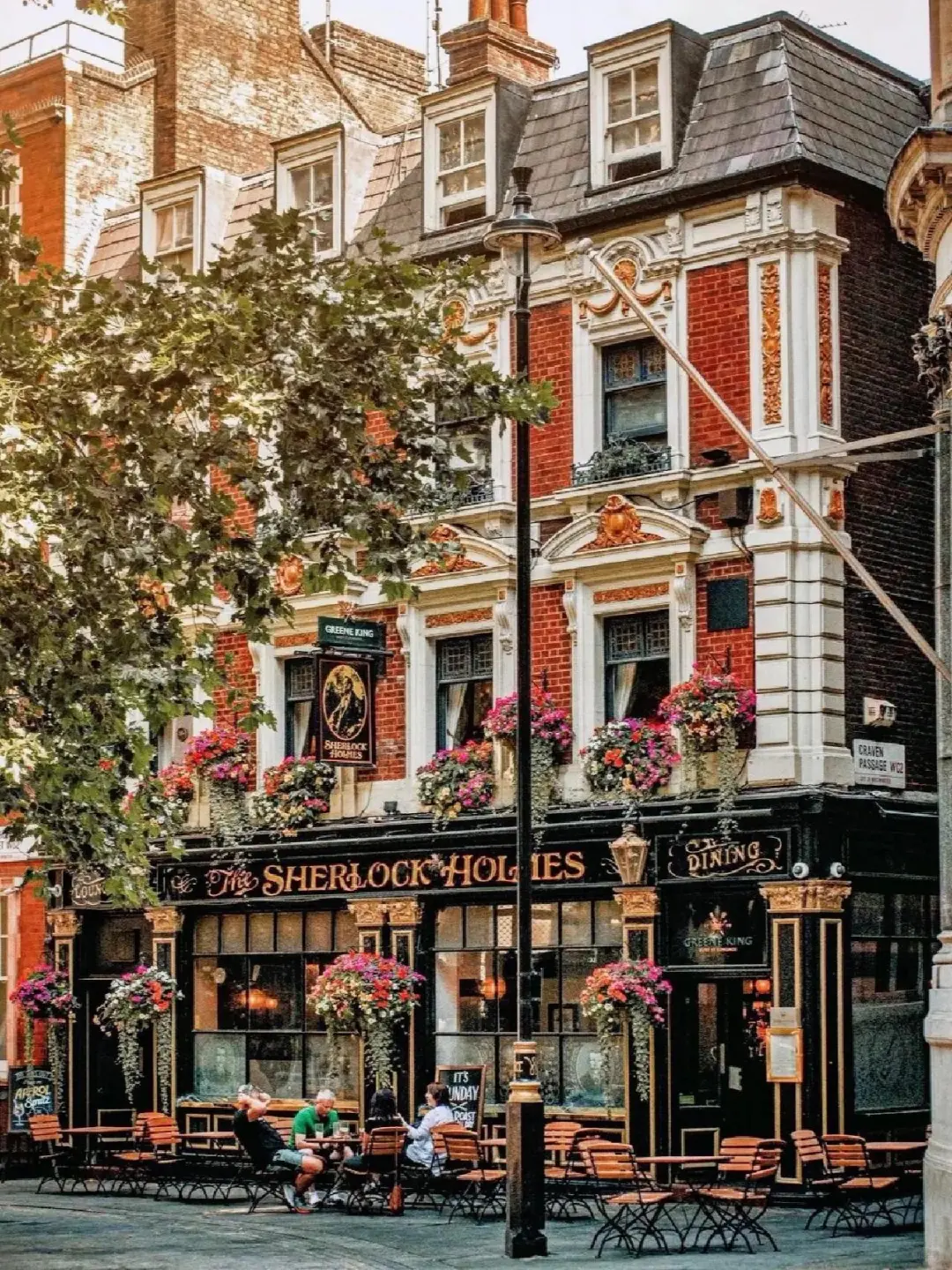 都说英国美在乡下,但伦敦的秋天,意料外惊喜