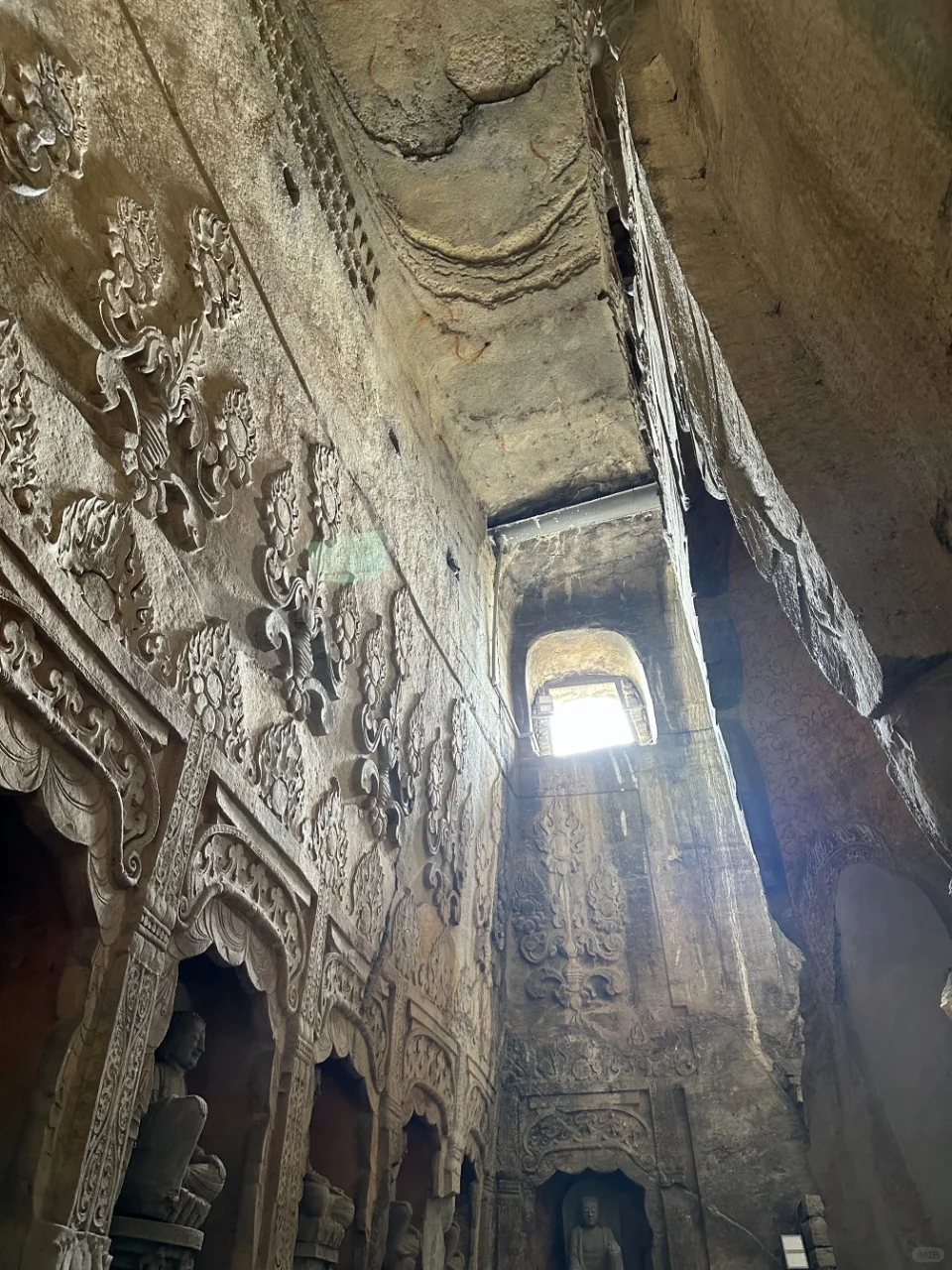 比洛阳龙门石窟人少!邯郸响堂山必冲!