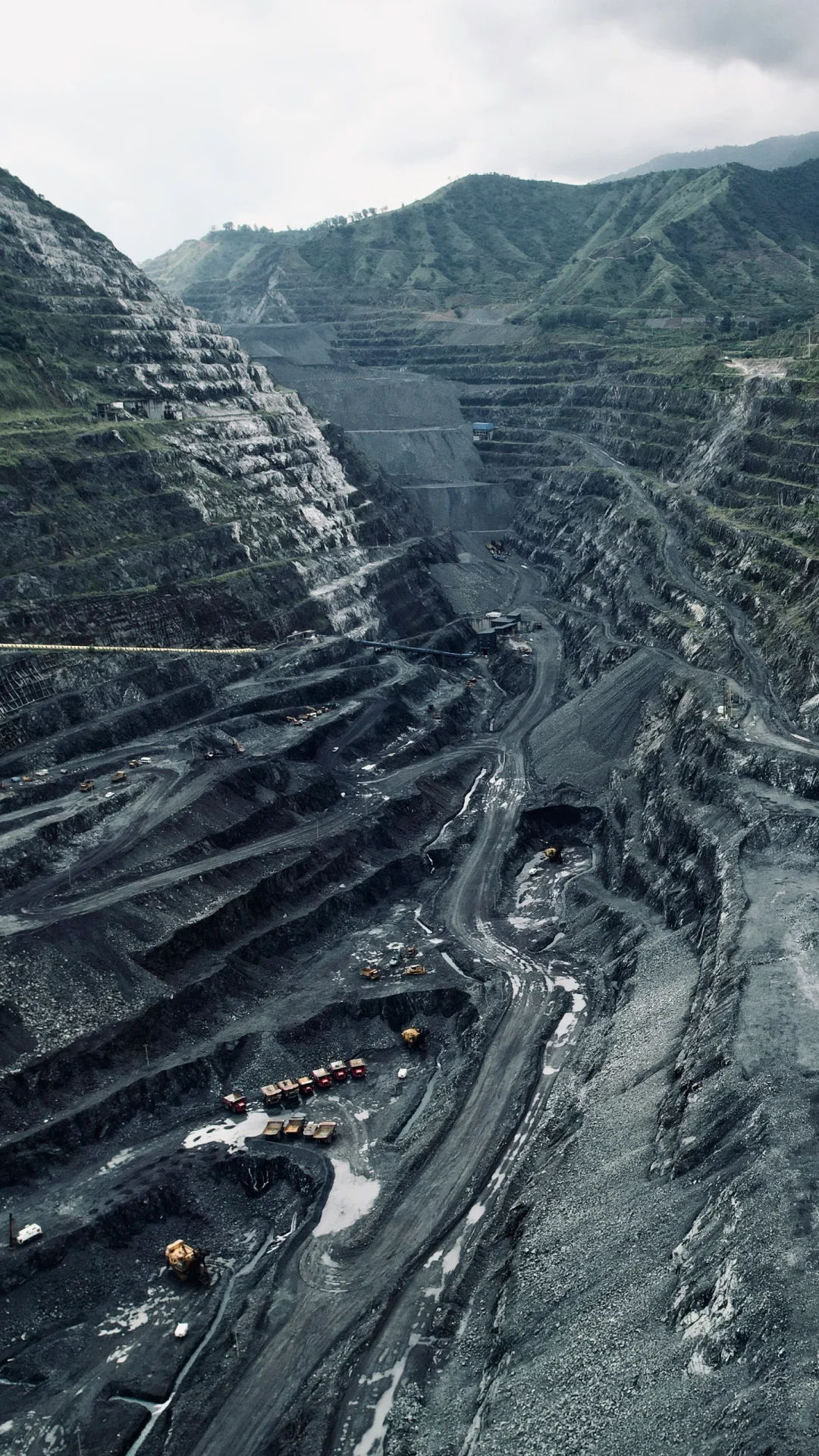 “推荐10个适合国庆反向旅游的冷门小城吧！”